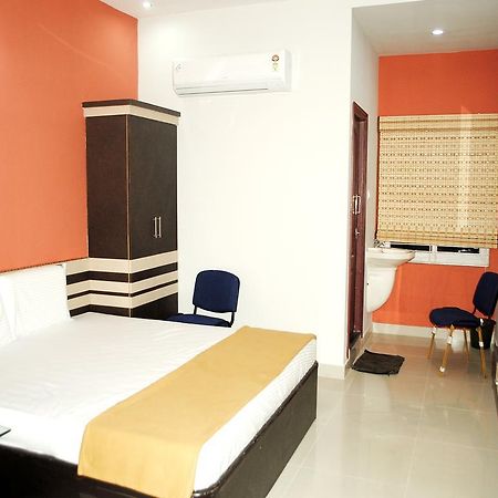 Ssr Hotel Srikalahasti Luaran gambar