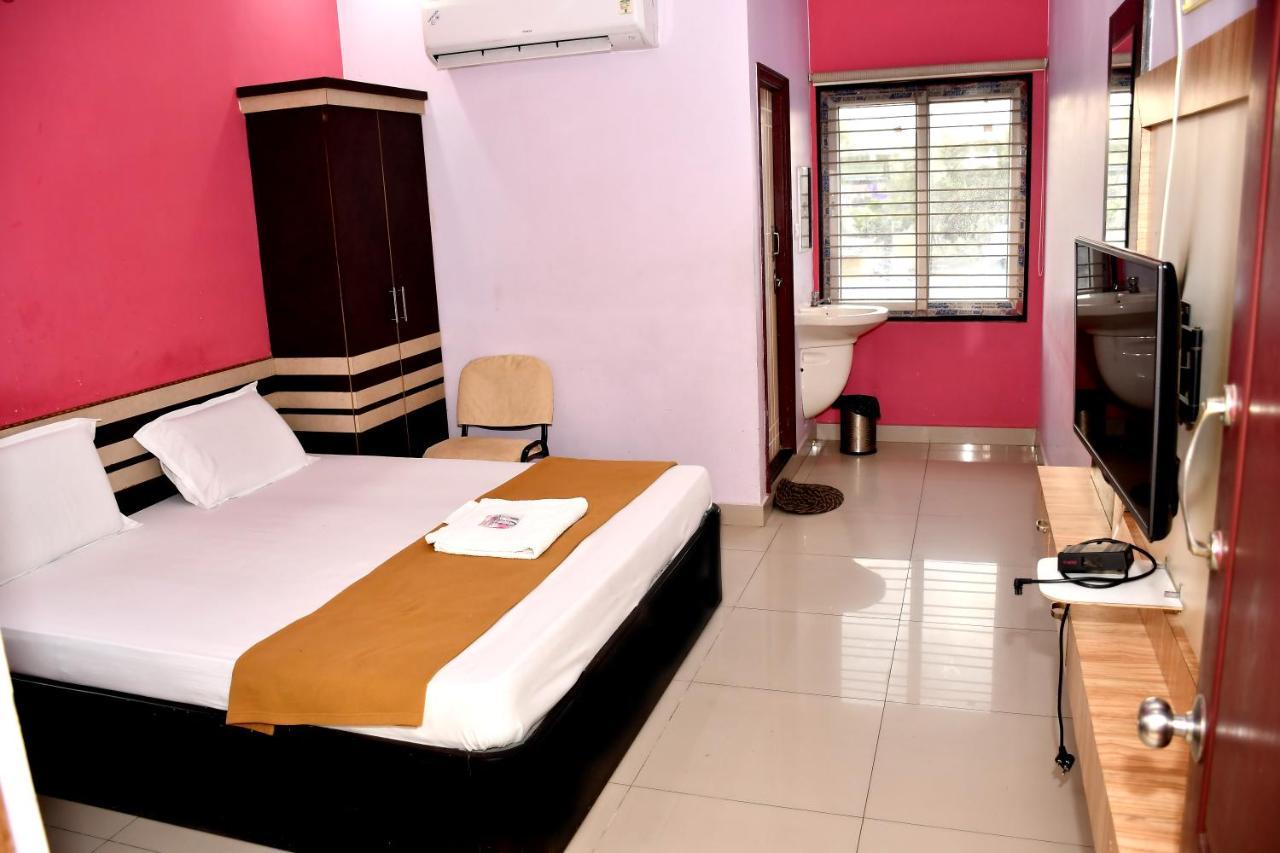 Ssr Hotel Srikalahasti Luaran gambar