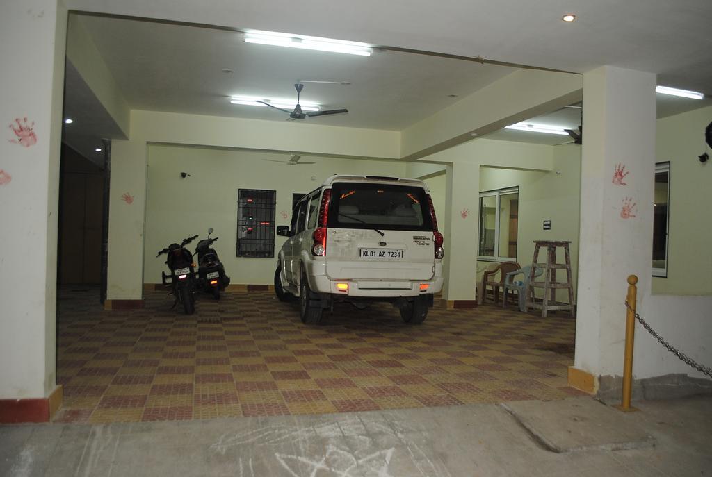 Ssr Hotel Srikalahasti Luaran gambar