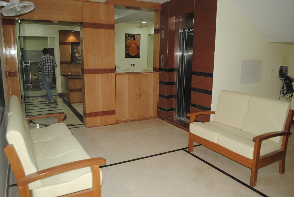 Ssr Hotel Srikalahasti Luaran gambar