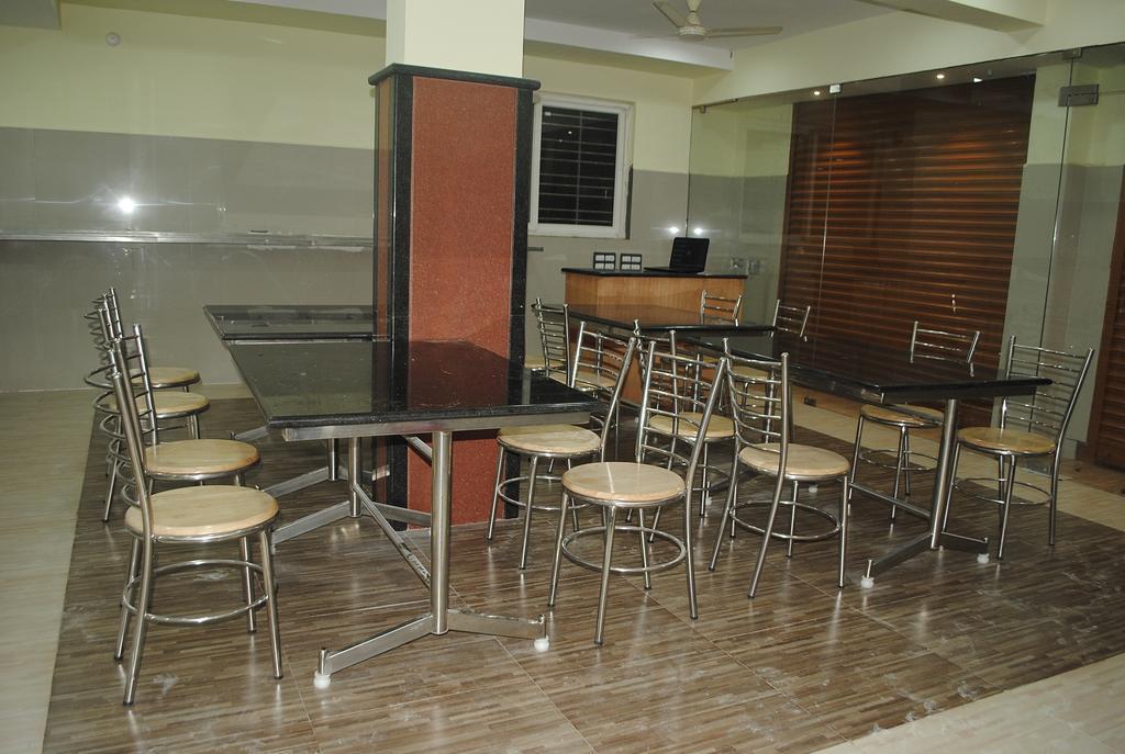 Ssr Hotel Srikalahasti Luaran gambar