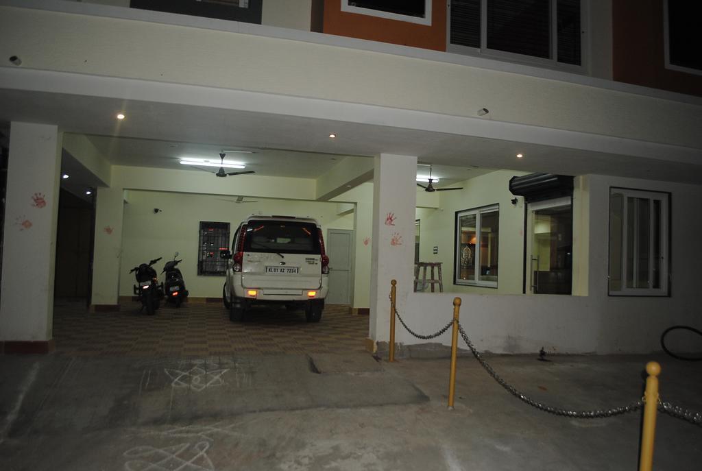 Ssr Hotel Srikalahasti Luaran gambar