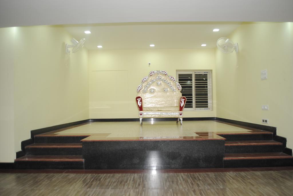 Ssr Hotel Srikalahasti Luaran gambar