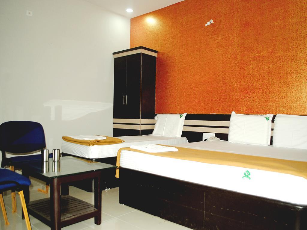 Ssr Hotel Srikalahasti Luaran gambar