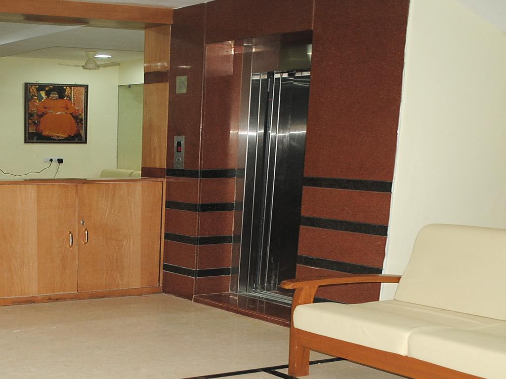 Ssr Hotel Srikalahasti Luaran gambar