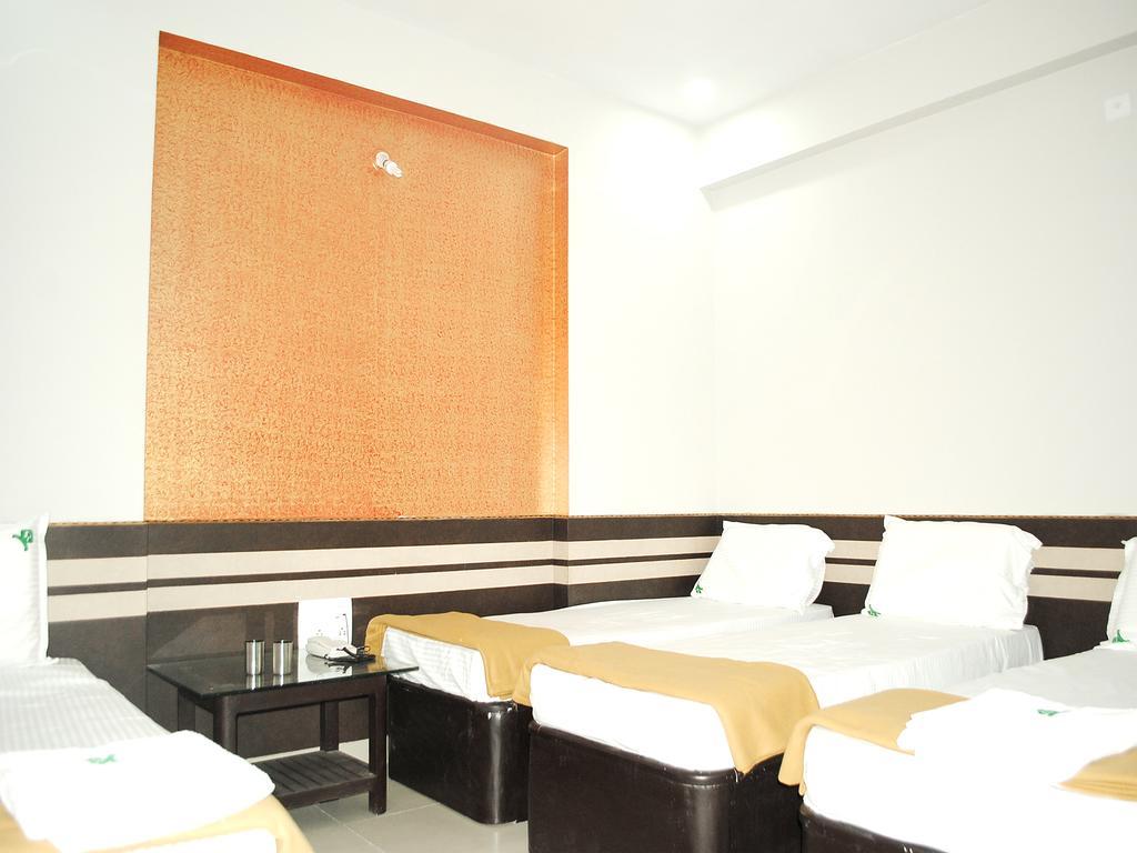 Ssr Hotel Srikalahasti Luaran gambar