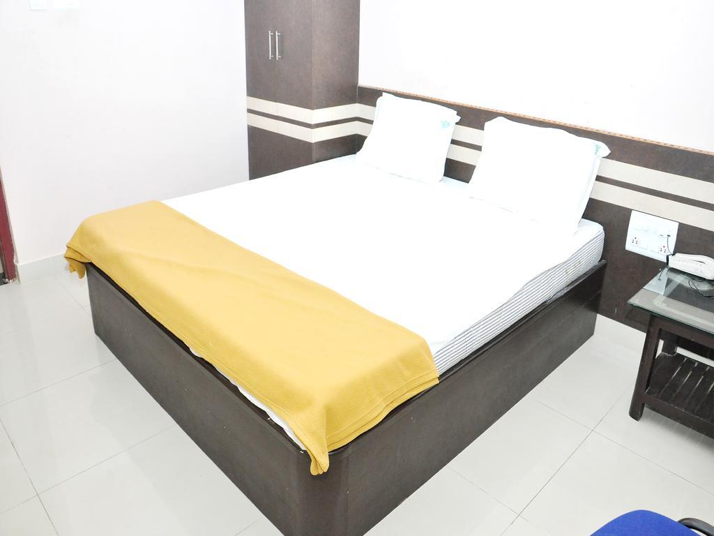 Ssr Hotel Srikalahasti Luaran gambar