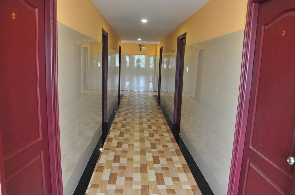 Ssr Hotel Srikalahasti Luaran gambar