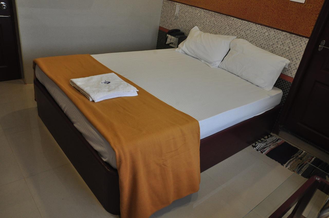 Ssr Hotel Srikalahasti Luaran gambar