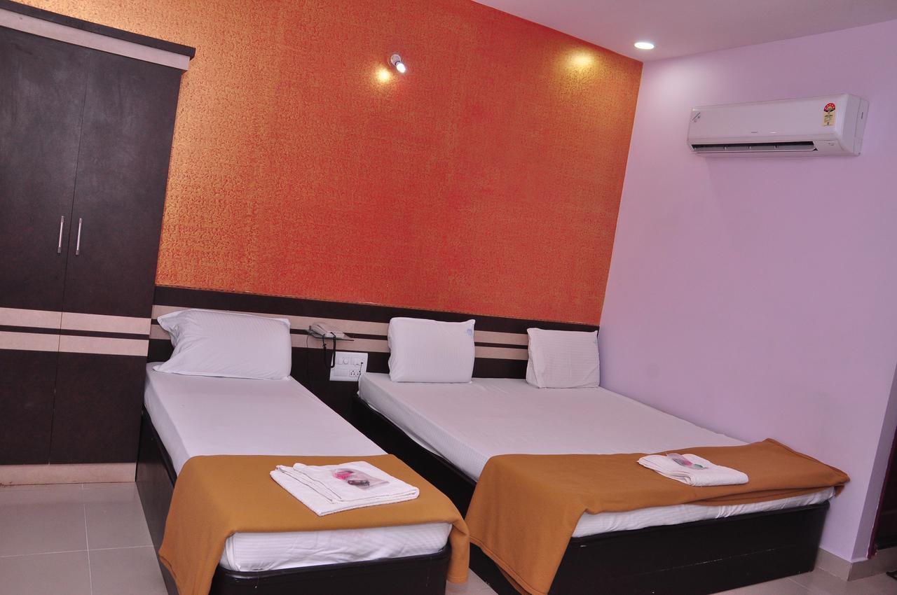 Ssr Hotel Srikalahasti Luaran gambar